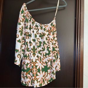 Manuheali’i one shoulder top